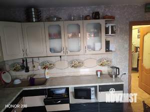 2-к квартира, вторичка, 61м2, 1/8 этаж