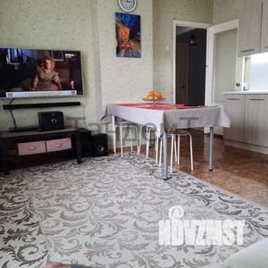 2-к квартира, вторичка, 61м2, 8/10 этаж