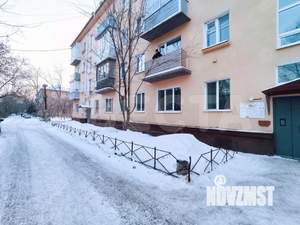 2-к квартира, вторичка, 42м2, 1/4 этаж