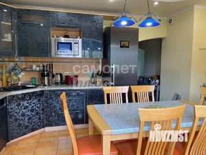 4-к квартира, вторичка, 130м2, 2/10 этаж