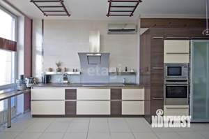 3-к квартира, вторичка, 232м2, 10/10 этаж
