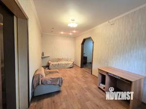 2-к квартира, вторичка, 45м2, 1/4 этаж