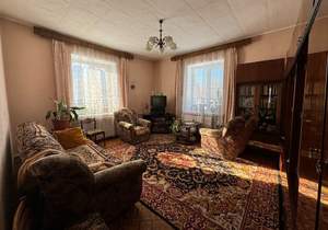 3-к квартира, вторичка, 72м2, 1/2 этаж