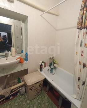 3-к квартира, вторичка, 55м2, 1/1 этаж