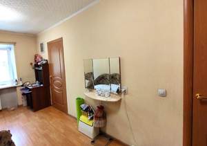 2-к квартира, вторичка, 42м2, 1/5 этаж