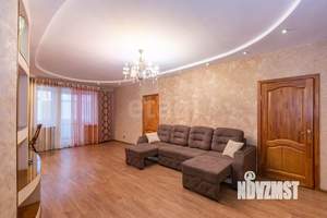 3-к квартира, вторичка, 82м2, 2/2 этаж