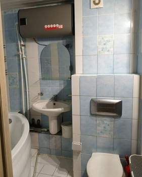 3-к квартира, вторичка, 63м2, 1/10 этаж