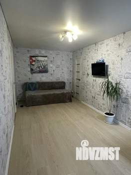 2-к квартира, вторичка, 42м2, 1/5 этаж
