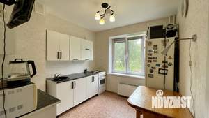 2-к квартира, вторичка, 52м2, 1/10 этаж