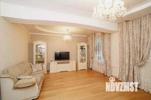 4-к квартира, вторичка, 117м2, 3/3 этаж