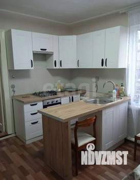 4-к квартира, вторичка, 72м2, 1/1 этаж