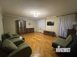 4-к квартира, вторичка, 104м2, 2/5 этаж