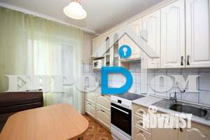 2-к квартира, вторичка, 52м2, 1/12 этаж