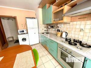 2-к квартира, вторичка, 58м2, 1/9 этаж