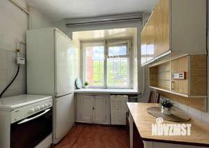 3-к квартира, вторичка, 56м2, 1/9 этаж