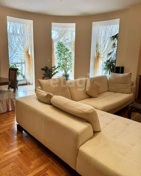 4-к квартира, вторичка, 169м2, 6/10 этаж