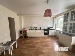 4-к квартира, вторичка, 106м2, 2/5 этаж