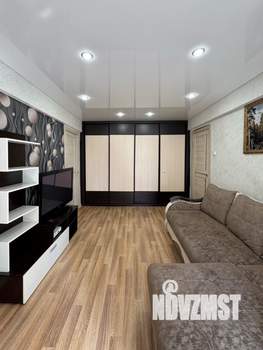 4-к квартира, вторичка, 60м2, 5/5 этаж