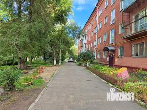2-к квартира, вторичка, 45м2, 1/4 этаж