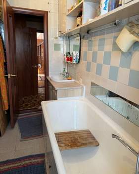 3-к квартира, вторичка, 72м2, 1/2 этаж