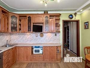 2-к квартира, вторичка, 61м2, 8/10 этаж